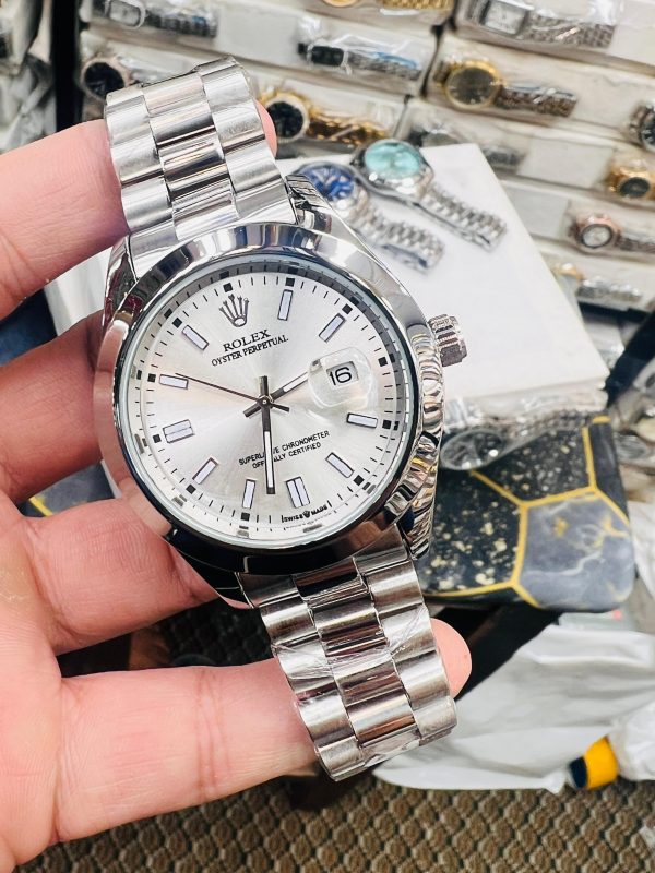 Rolex Oyster Perpetual Superlative Chronometer – Timeless Swiss Precision