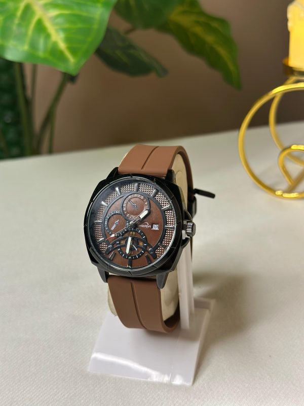 Hublot Geneve Modern Luxury Watch For Men - Image 2